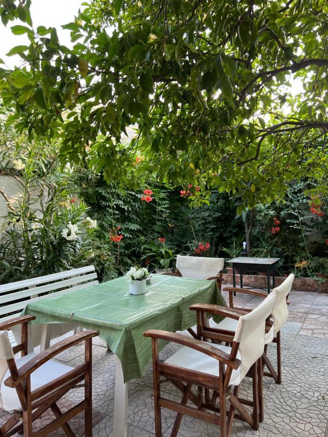 Cosy Guesthouse-Souterrain With Garden In City Center Corinth ภายนอก รูปภาพ