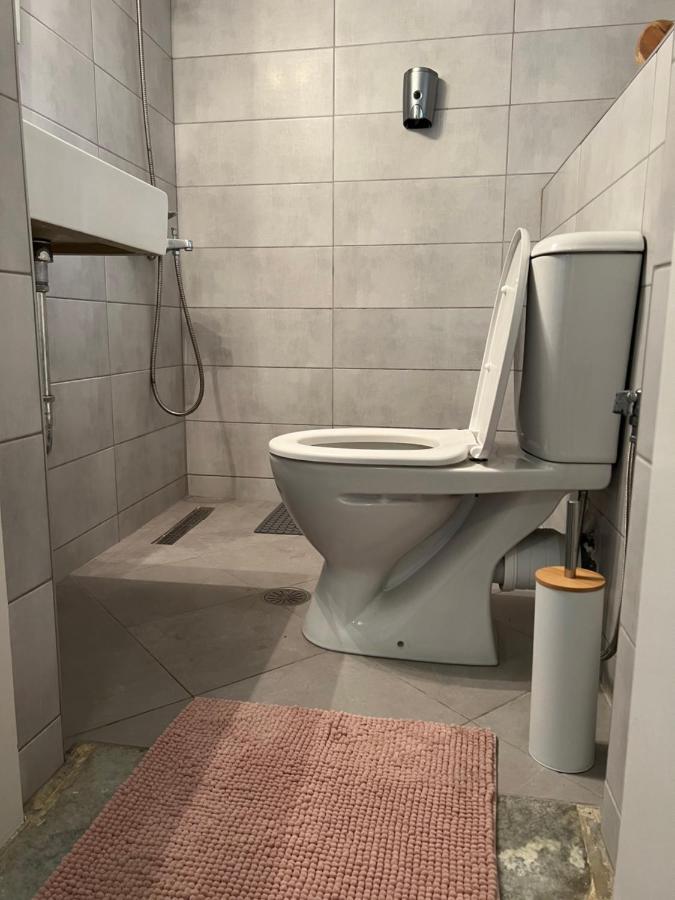 Cosy Guesthouse-Souterrain With Garden In City Center Corinth ภายนอก รูปภาพ