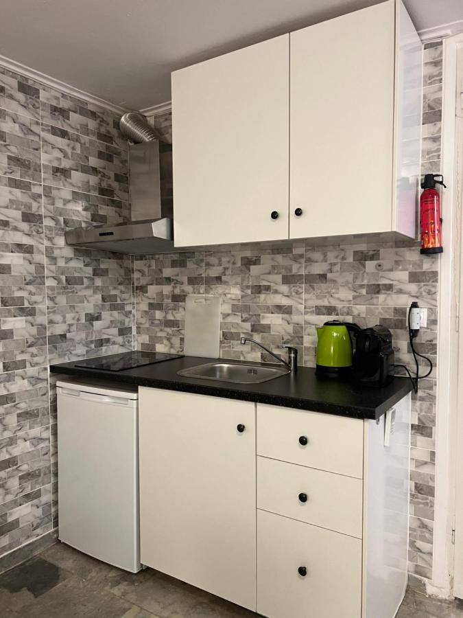 Cosy Guesthouse-Souterrain With Garden In City Center Corinth ภายนอก รูปภาพ