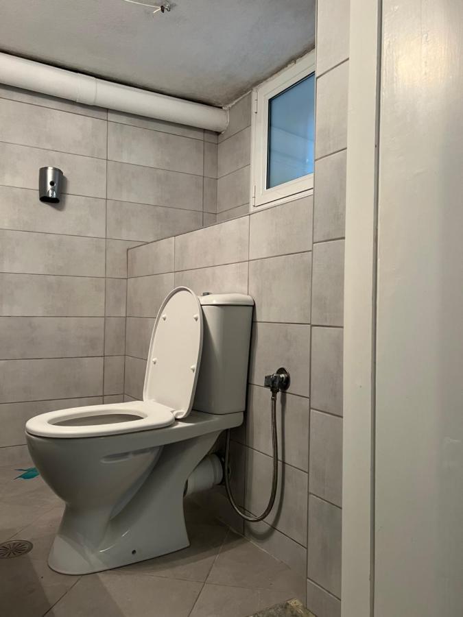 Cosy Guesthouse-Souterrain With Garden In City Center Corinth ภายนอก รูปภาพ